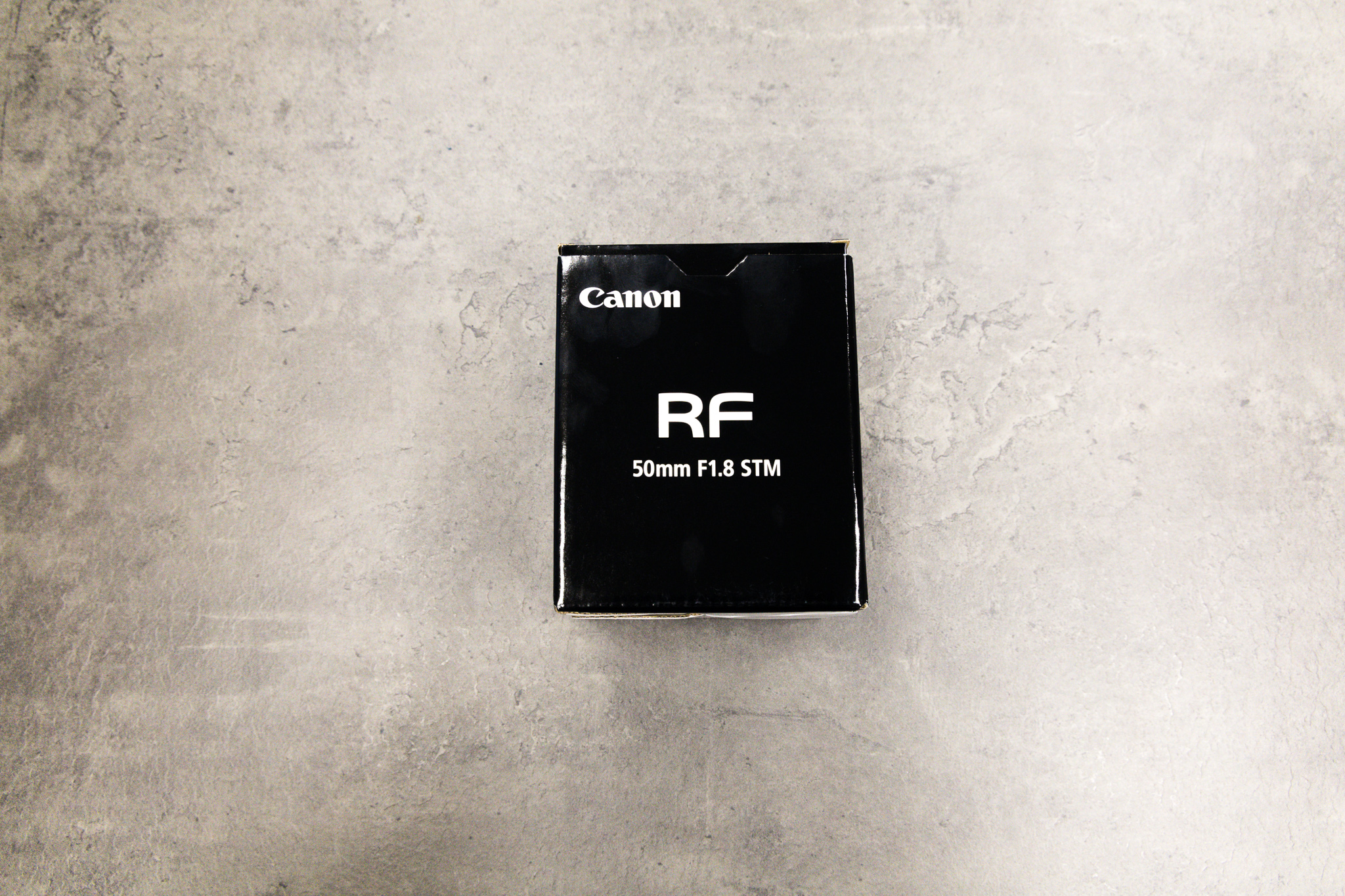 RF50mm f1.8 STM CANONから出た令和の撒き餌レンズ - ドイツBASE